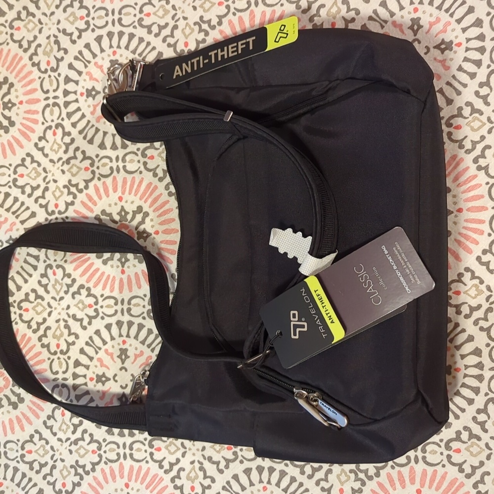 NWT TravelOn Anti Theft Crossbody Bucket Bag Black